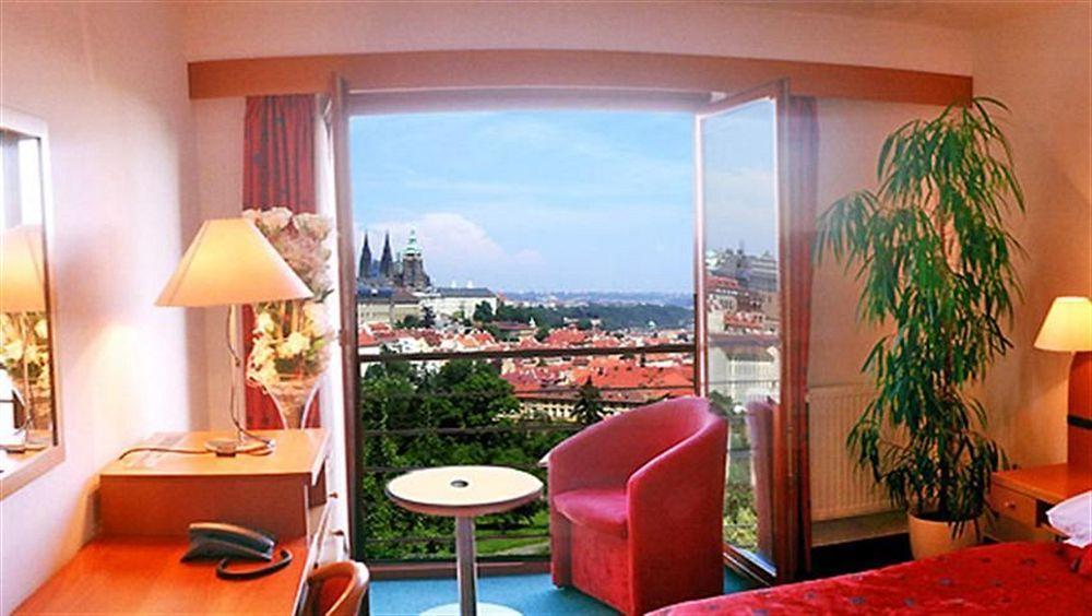 Hotel Troja Praga Exterior foto