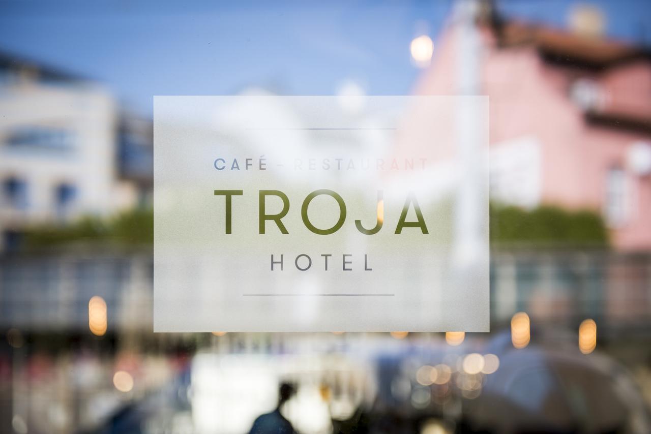 Hotel Troja Praga Exterior foto